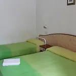 Sunshine Summer Hotel
