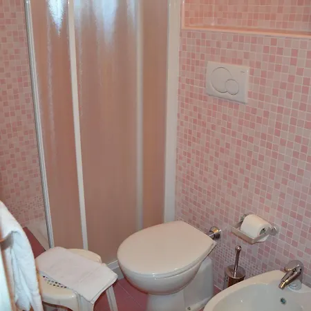 Sunshine Summer Hotell