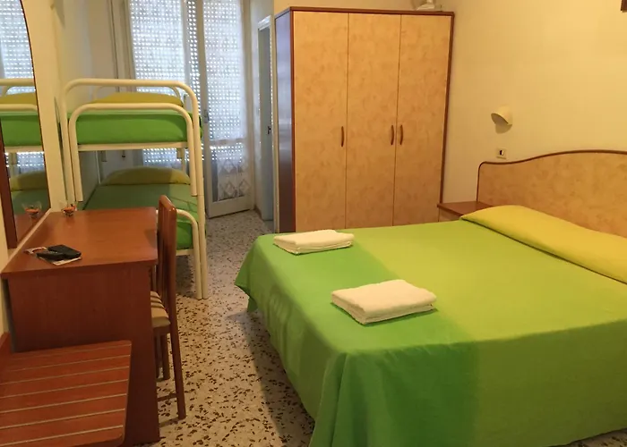 Sunshine Summer Hotel 3*