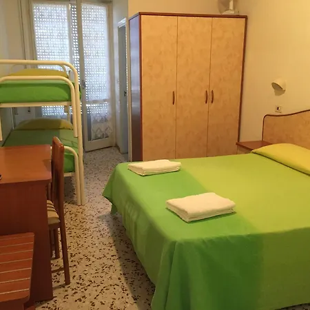 Holiday Hotel 3*