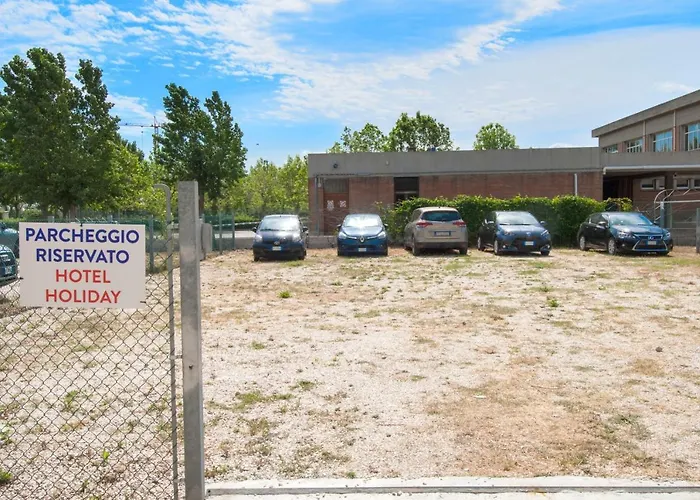 Sunshine Summer Hotel 3*